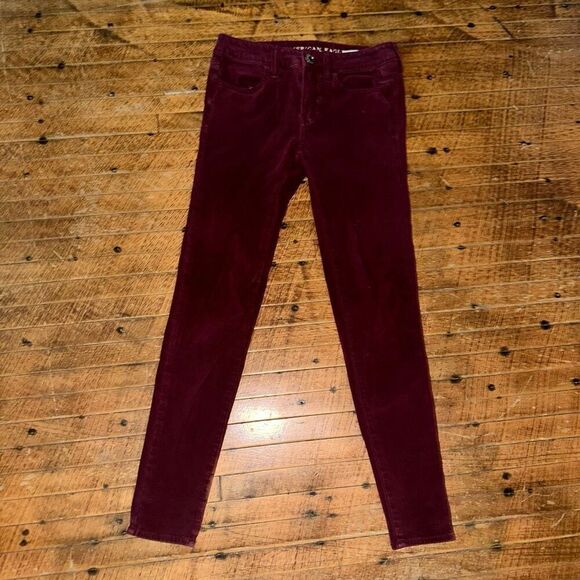 American Eagle size 2 maroon stretchy normcore jeggings - Picture 1 of 3